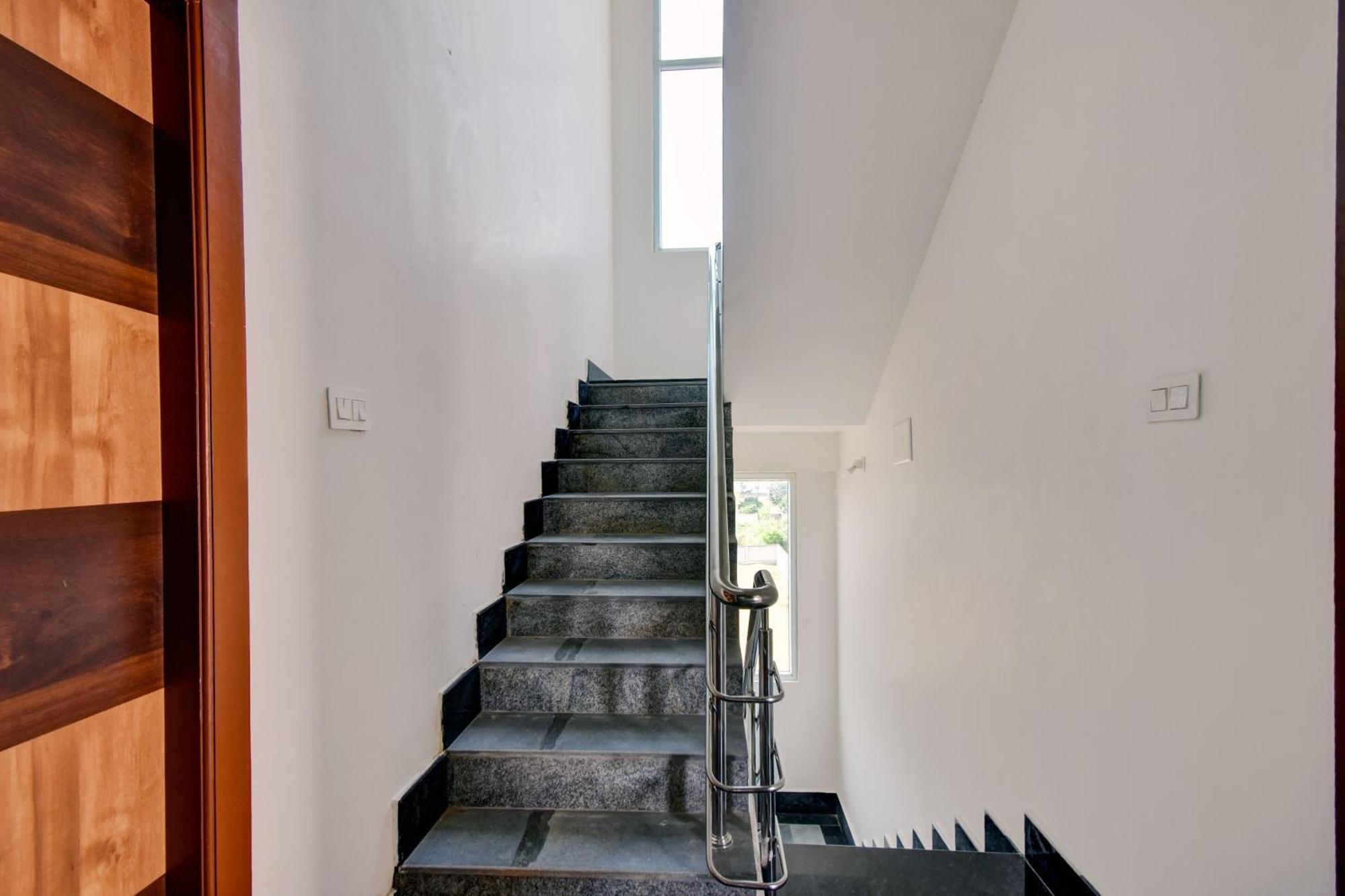 Oyo Home Msr Guest Inn Homestay Nellore Exterior photo