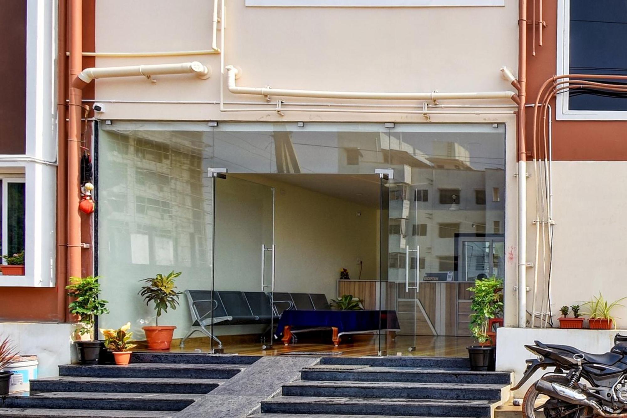 Oyo Home Msr Guest Inn Homestay Nellore Exterior photo