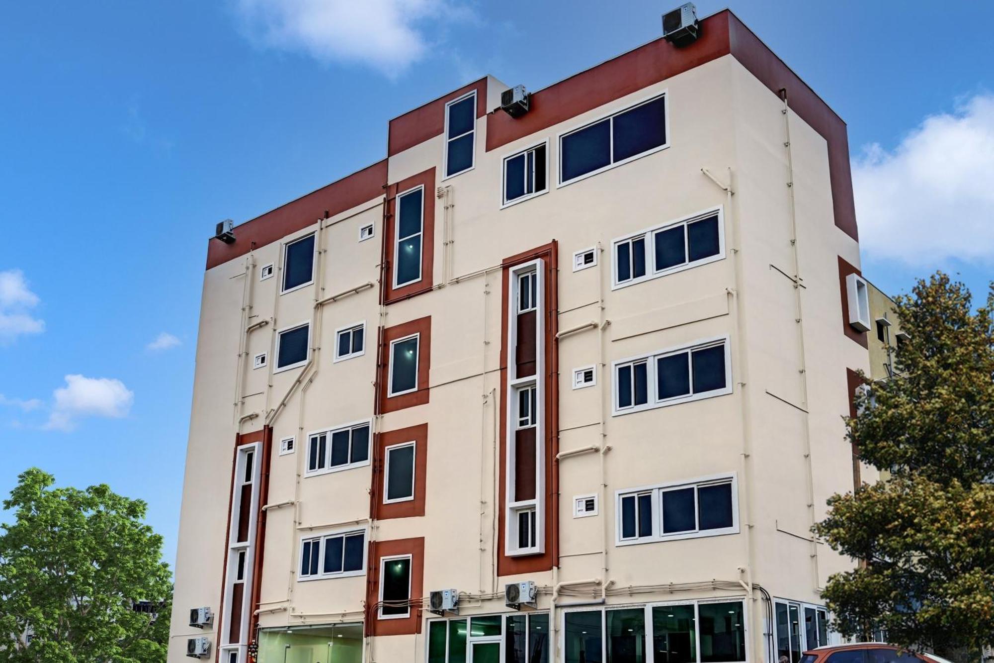 Oyo Home Msr Guest Inn Homestay Nellore Exterior photo