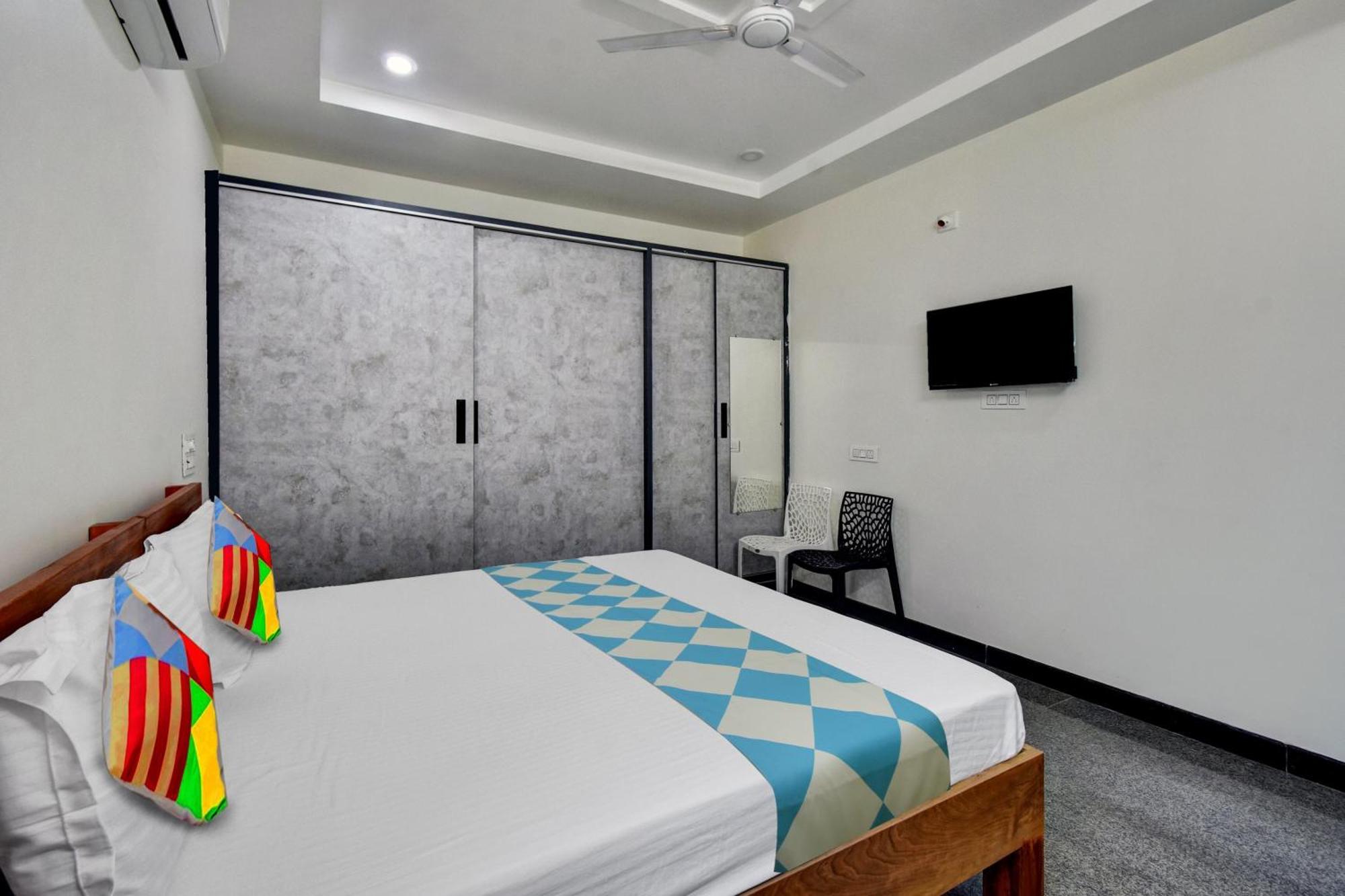 Oyo Home Msr Guest Inn Homestay Nellore Exterior photo